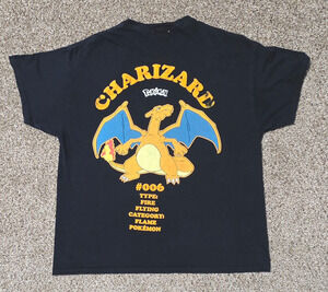 Pokémon Charizard Graphic T-Shirt Medium Black Nintendo 2023 Back Print